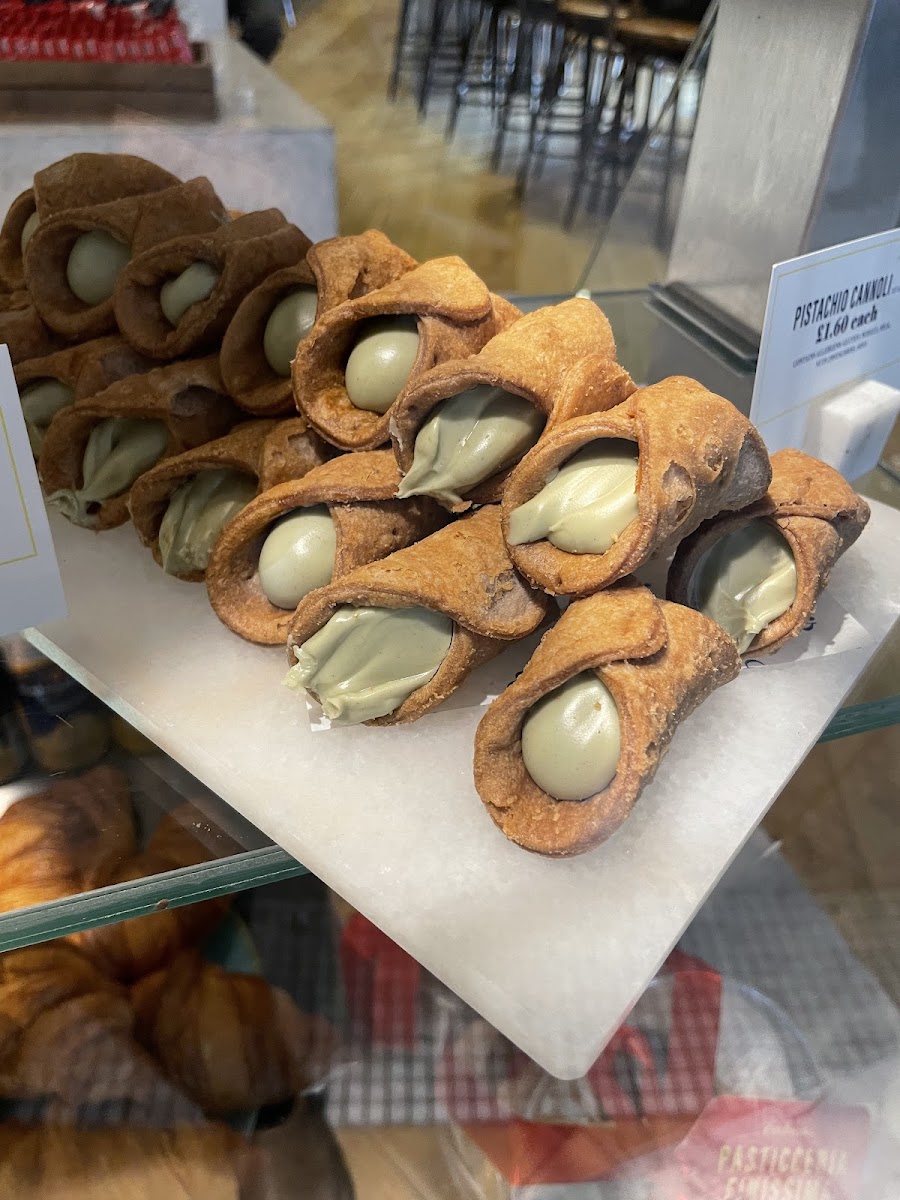 Carluccio's photo 8